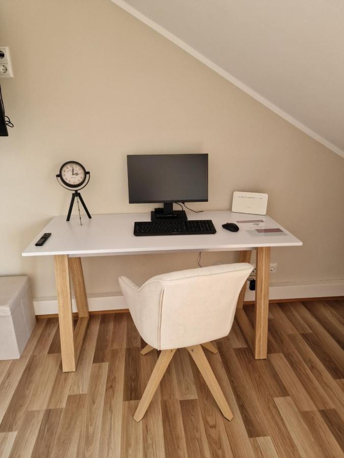 C4S Come4Stay Altoetting - 3-Zi Whg I Zentrale Lage I Parkplatz I Balkon I Wifi I Smarttv I 1 Kingsize, 1 Queensize Bett I Office Arbeitsplatz I Wohnbereich Mit Couch Und Essbereich I Voll Ausgestattete Kueche I Nespresso 외부 사진