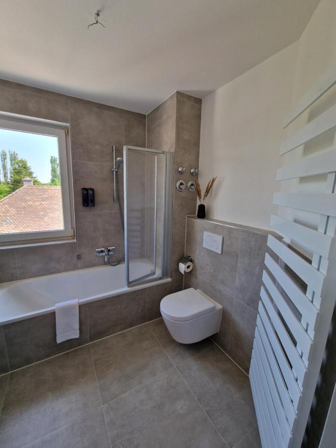 C4S Come4Stay Altoetting - 3-Zi Whg I Zentrale Lage I Parkplatz I Balkon I Wifi I Smarttv I 1 Kingsize, 1 Queensize Bett I Office Arbeitsplatz I Wohnbereich Mit Couch Und Essbereich I Voll Ausgestattete Kueche I Nespresso 외부 사진