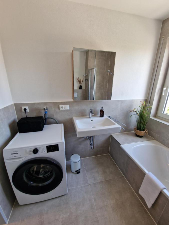C4S Come4Stay Altoetting - 3-Zi Whg I Zentrale Lage I Parkplatz I Balkon I Wifi I Smarttv I 1 Kingsize, 1 Queensize Bett I Office Arbeitsplatz I Wohnbereich Mit Couch Und Essbereich I Voll Ausgestattete Kueche I Nespresso 외부 사진
