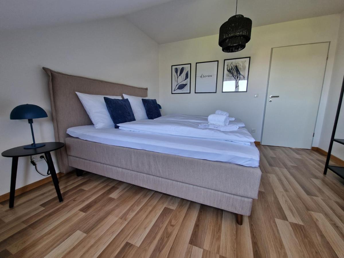 C4S Come4Stay Altoetting - 3-Zi Whg I Zentrale Lage I Parkplatz I Balkon I Wifi I Smarttv I 1 Kingsize, 1 Queensize Bett I Office Arbeitsplatz I Wohnbereich Mit Couch Und Essbereich I Voll Ausgestattete Kueche I Nespresso 외부 사진