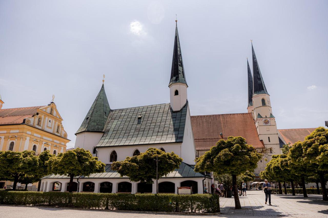 C4S Come4Stay Altoetting - 3-Zi Whg I Zentrale Lage I Parkplatz I Balkon I Wifi I Smarttv I 1 Kingsize, 1 Queensize Bett I Office Arbeitsplatz I Wohnbereich Mit Couch Und Essbereich I Voll Ausgestattete Kueche I Nespresso 외부 사진