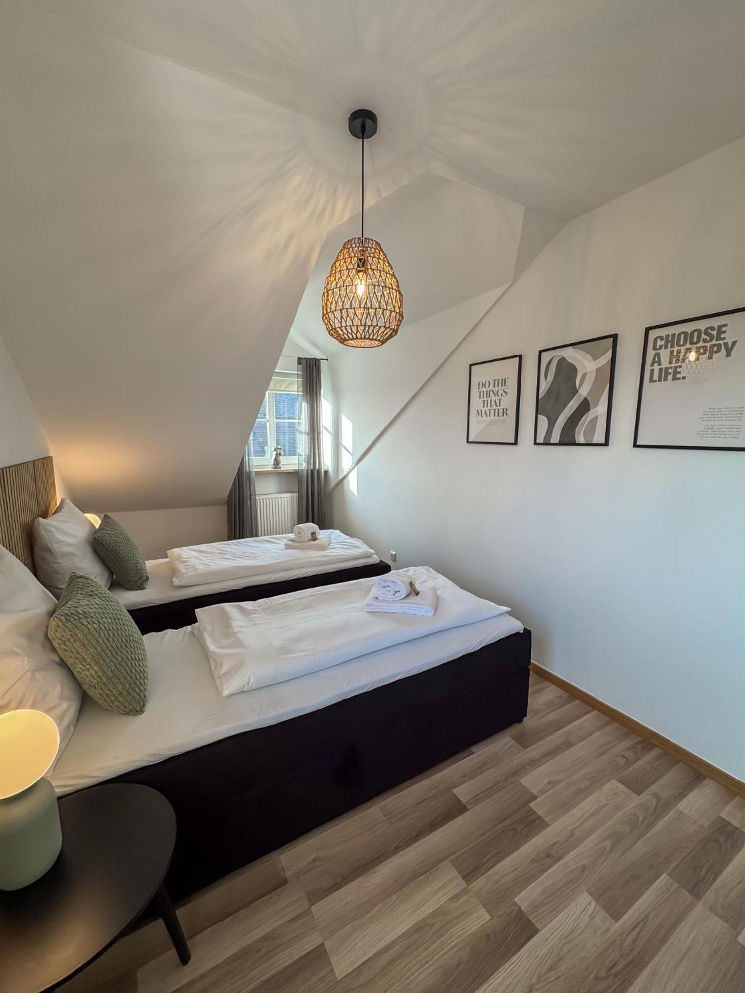 C4S Come4Stay Altoetting - 3-Zi Whg I Zentrale Lage I Parkplatz I Balkon I Wifi I Smarttv I 1 Kingsize, 1 Queensize Bett I Office Arbeitsplatz I Wohnbereich Mit Couch Und Essbereich I Voll Ausgestattete Kueche I Nespresso 외부 사진